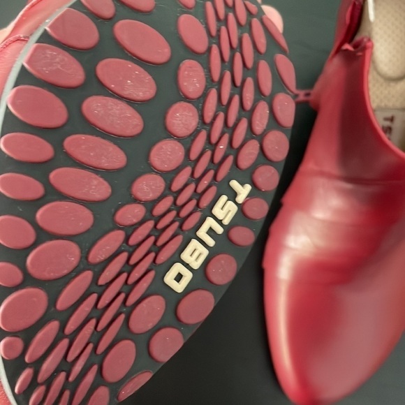 Tsubo Cuscus Pleated Red Leather Ankle booties - Picture 4 of 5